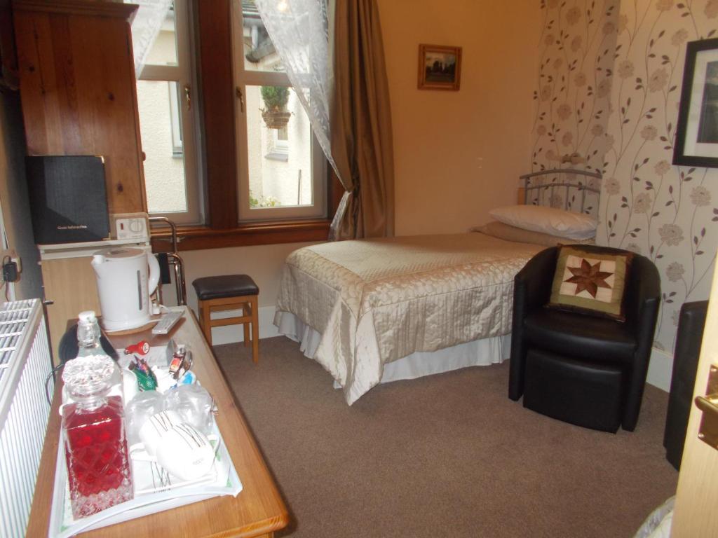 Pitreavie Guest House Dunfermline Room photo